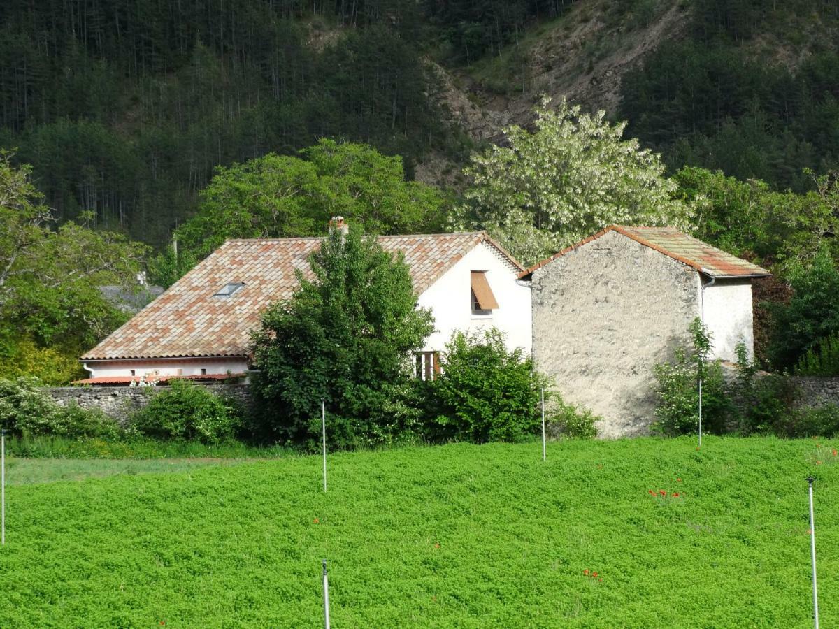 Villa La Roulotte à Châtillon-en-Diois Extérieur photo