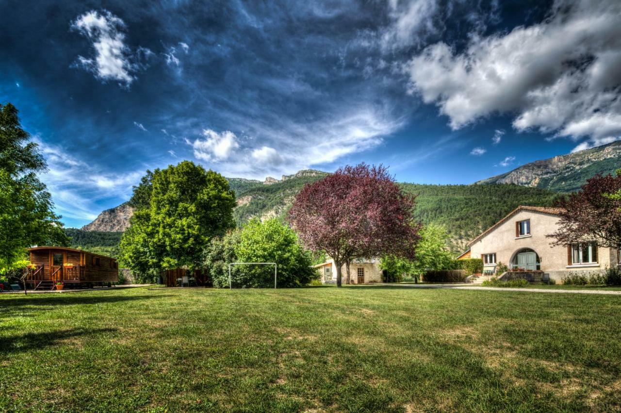Villa La Roulotte à Châtillon-en-Diois Extérieur photo